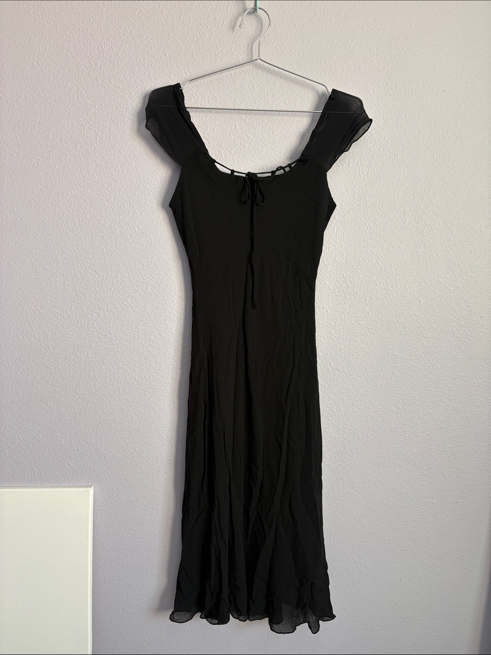 Regine Cap-Sleeve Midi Dress